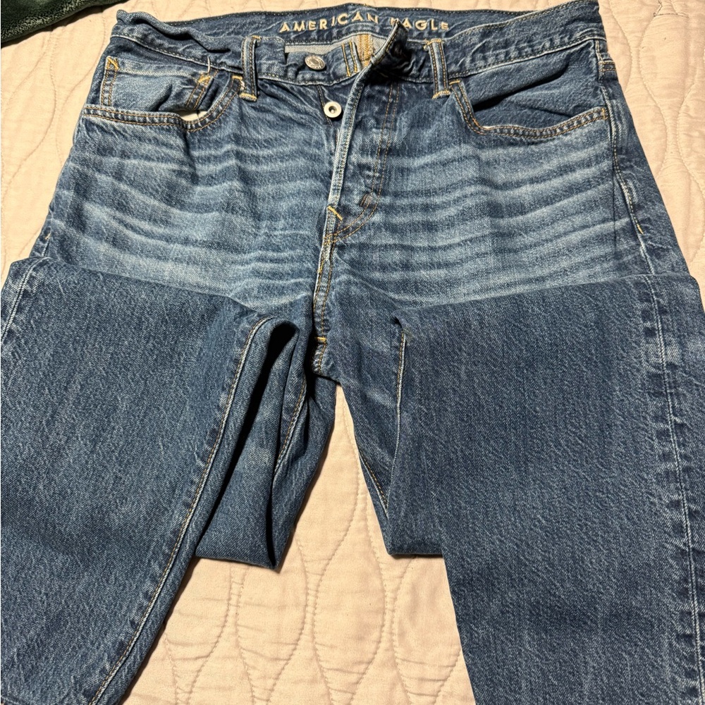 American Eagle Outfitters Men's Classic Blue Jeans